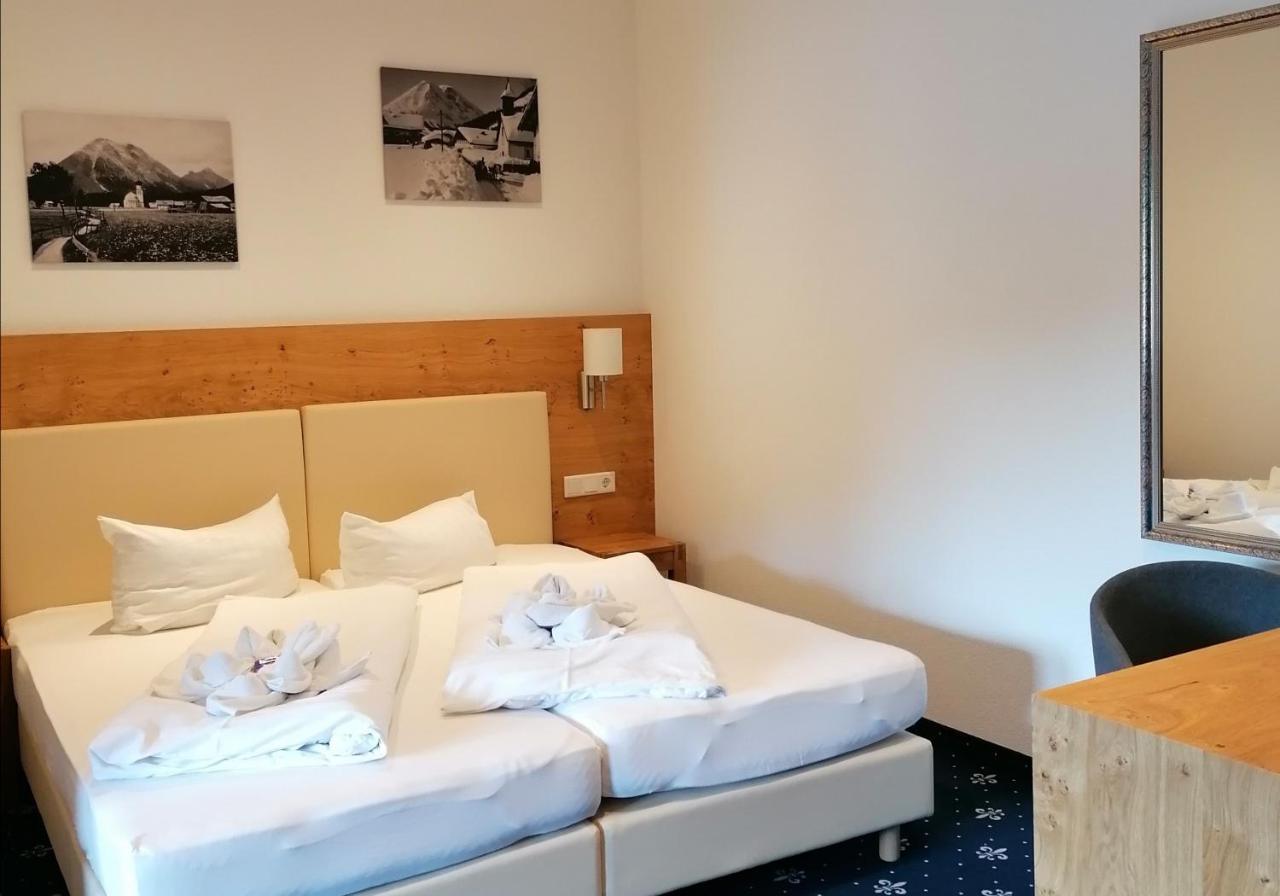Hotel Tirolerhof لوتاش المظهر الخارجي الصورة